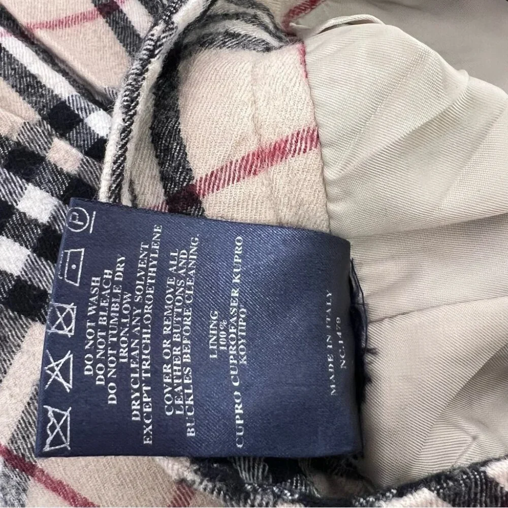 Burberry skirt plaid nova check print pleated pockets on back cute school girl